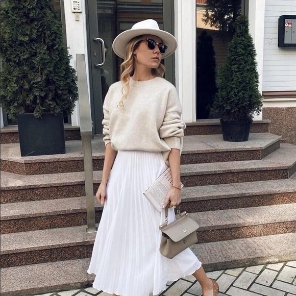 Crew Neck Knit Sweater - Picture 5 of 16